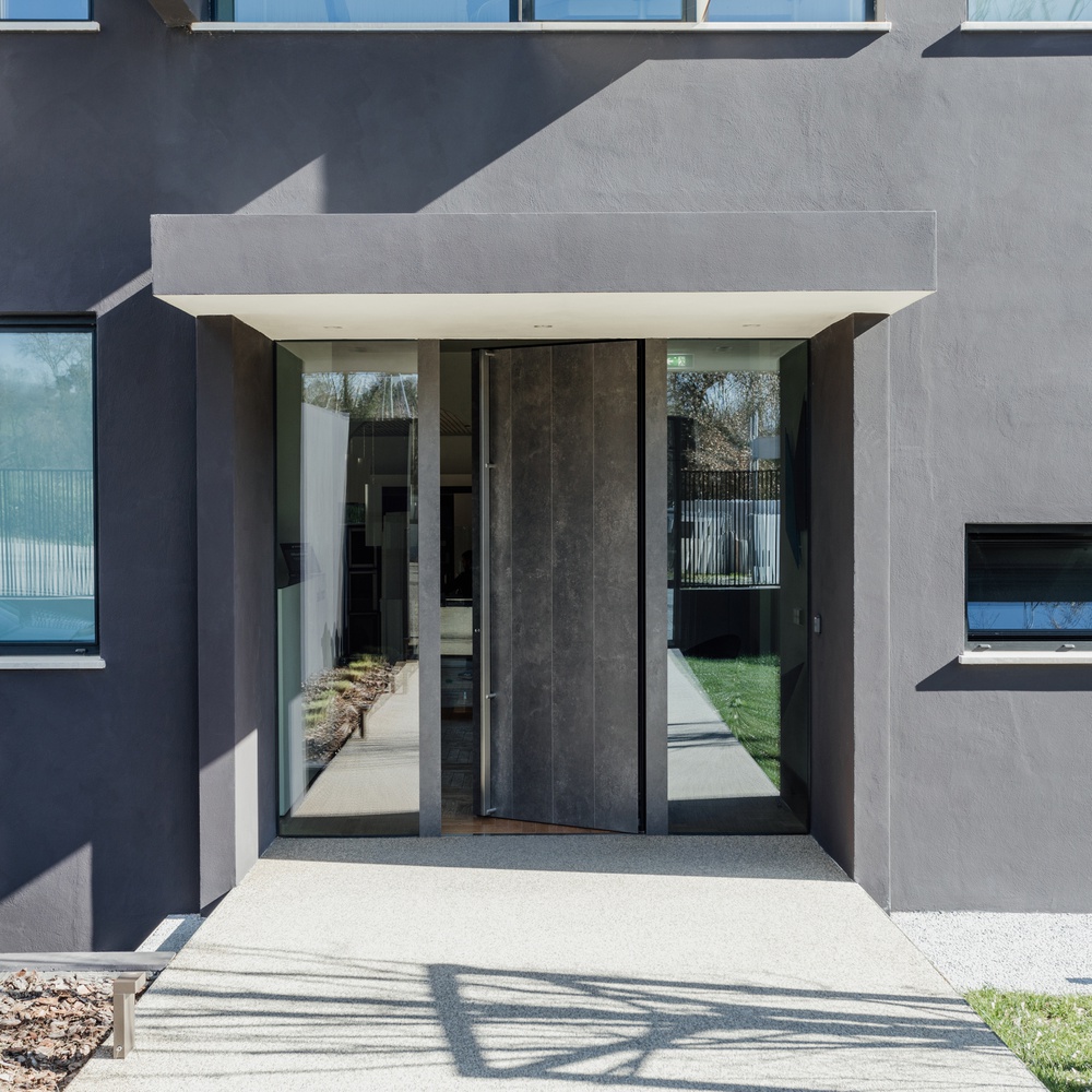 grande porte d'entrée design grise